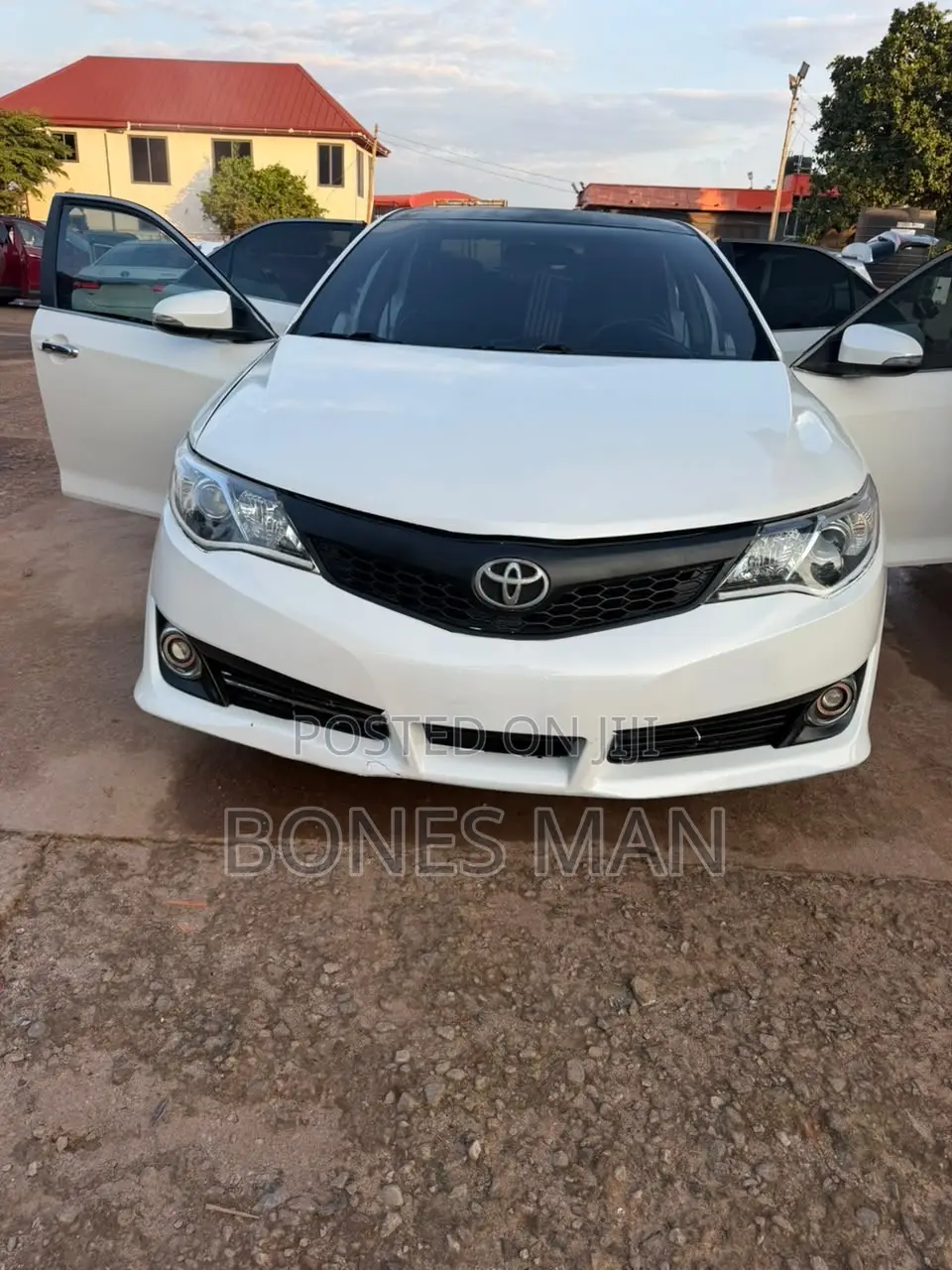 Toyota Camry L 4dr Sedan (2.5L 4cyl 6A) 2014 White