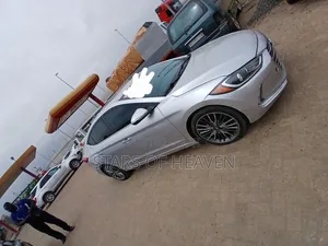 Hyundai Elantra 2018 Silver