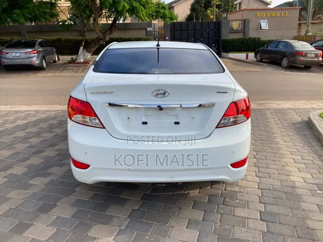 Hyundai Accent GLS 4dr Sedan (1.6L 4cyl 6A) 2014 White
