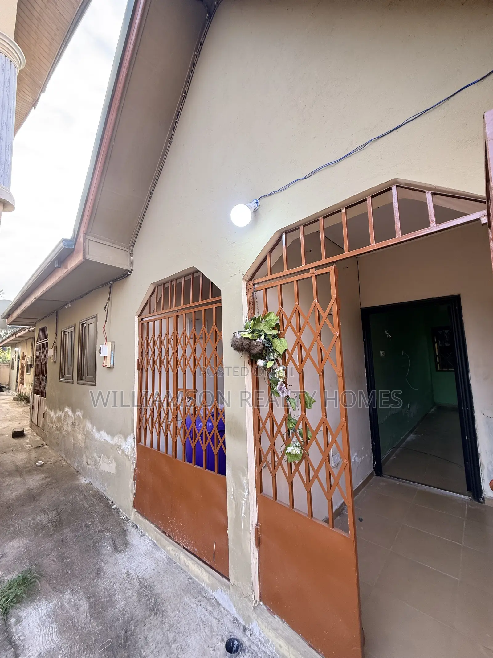 1bdrm Apartment in Hfc Estate Area, Spintex for rent