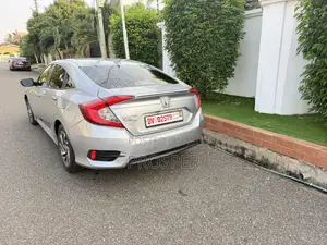 Honda Civic EX Sedan 2018 Silver