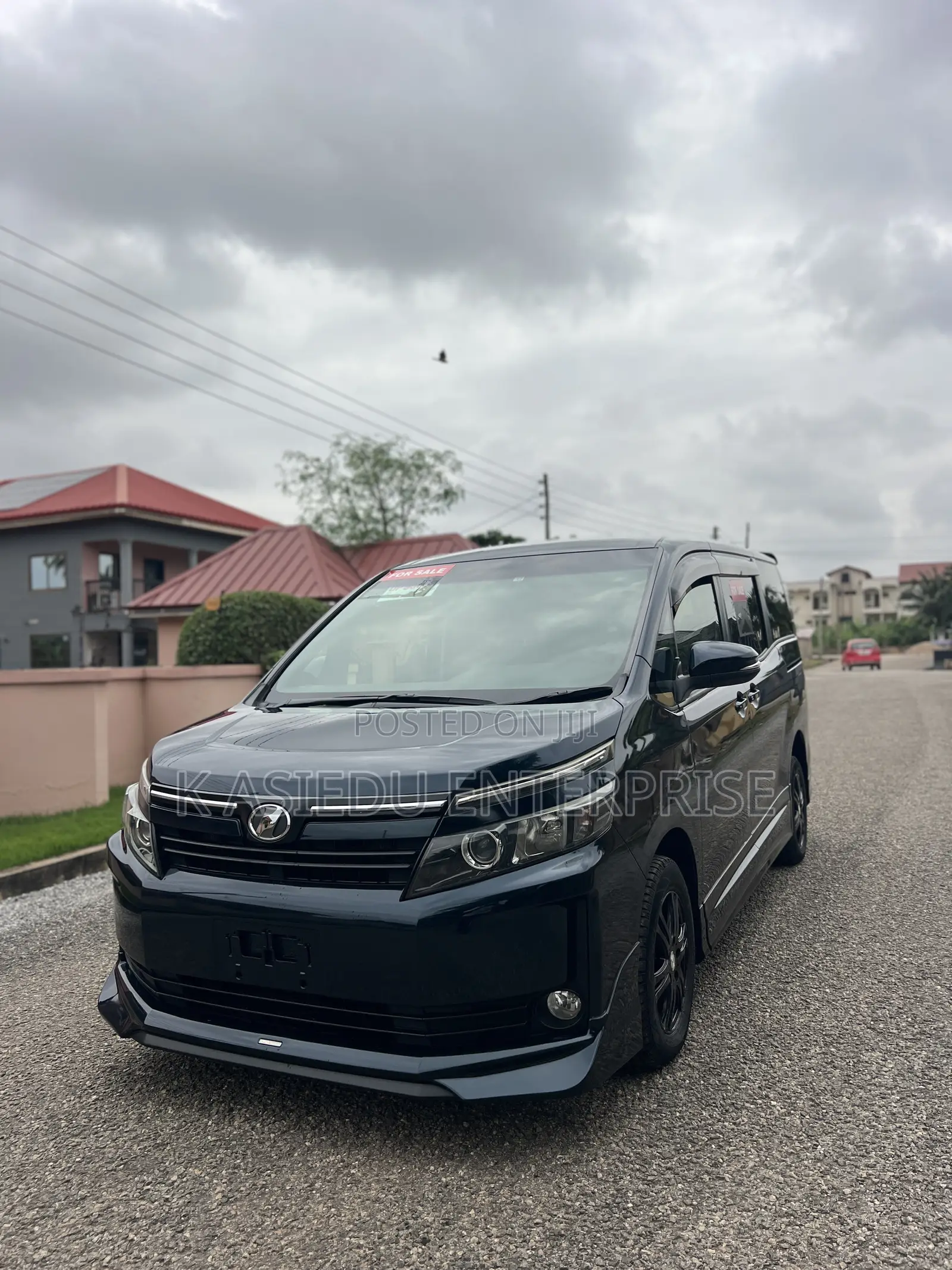 Toyota Voxy X 4WD 7-Seater 2015 Black