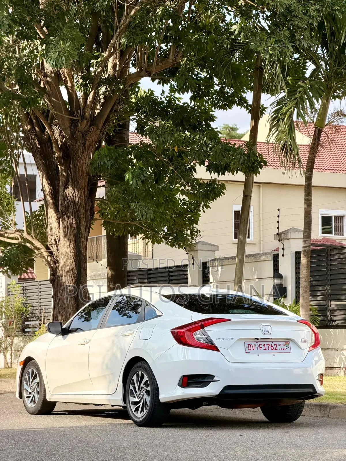 Honda Civic EX Sedan 2018 White