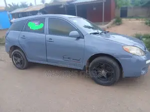 Toyota Matrix Hatchback FWD (1.8L 4cyl 5M) 2008 Blue