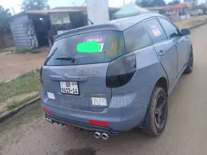 Toyota Matrix Hatchback FWD (1.8L 4cyl 5M) 2008 Blue