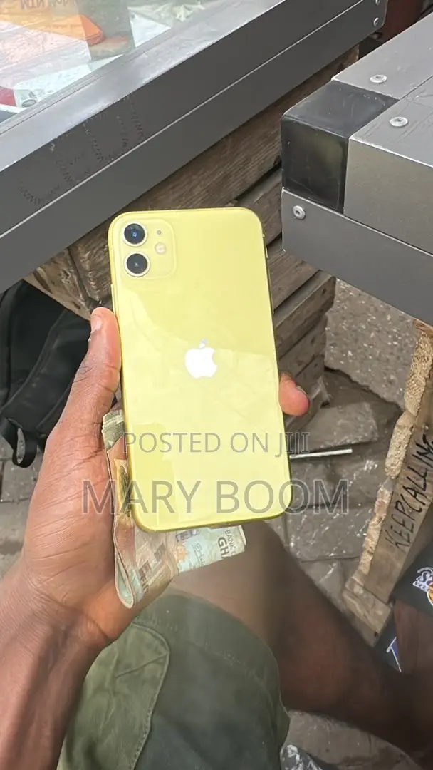 Apple iPhone 11 128 GB Yellow