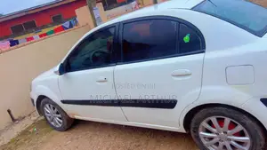 Kia K5 2010 White