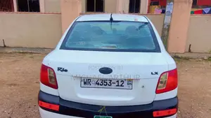 Kia K5 2010 White