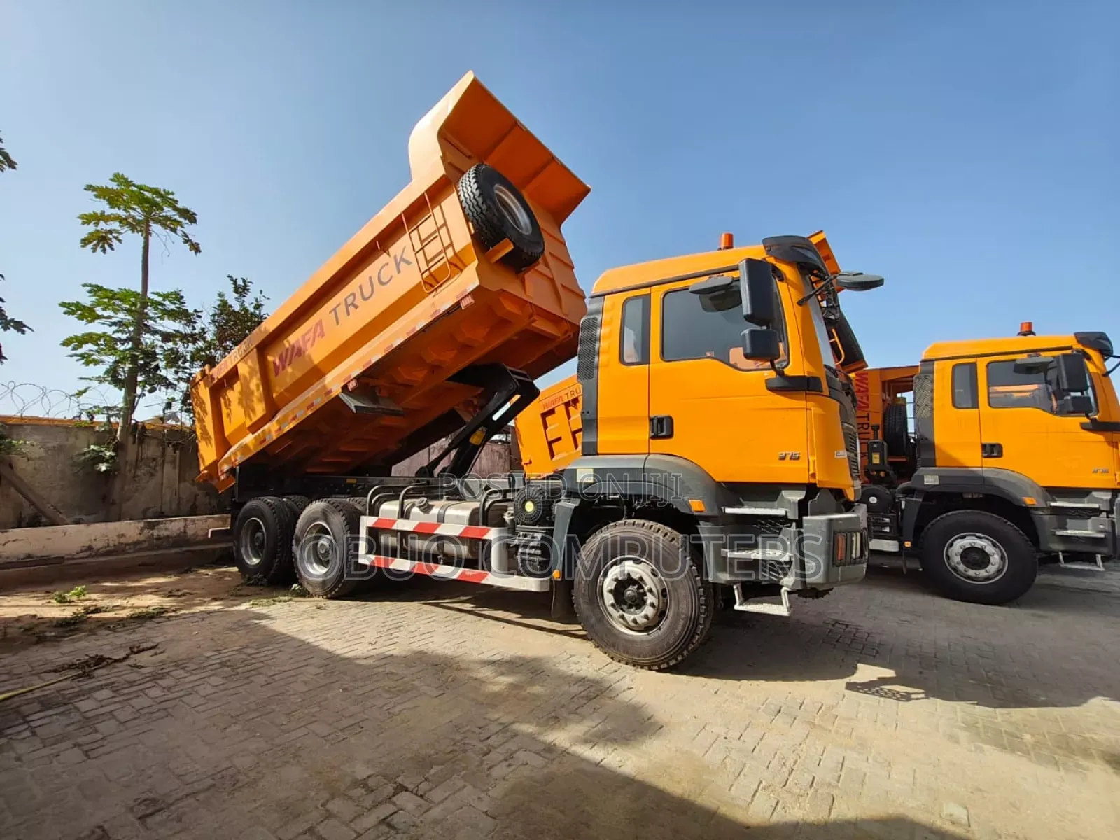 Sagmoto Tipper 6*4 2022 Yellow