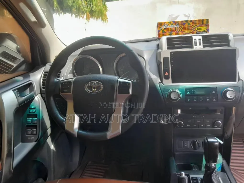 Toyota Land Cruiser Prado 2017 Gray