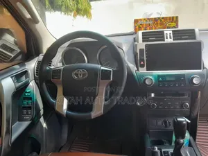 Toyota Land Cruiser Prado 2017 Gray