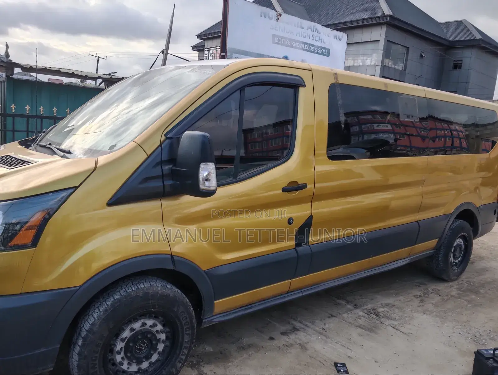 Ford Transit 2015 Gold
