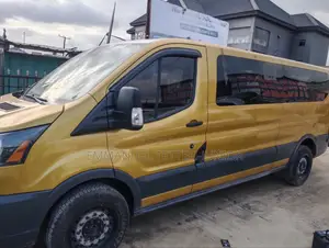 Ford Transit 2015 Gold