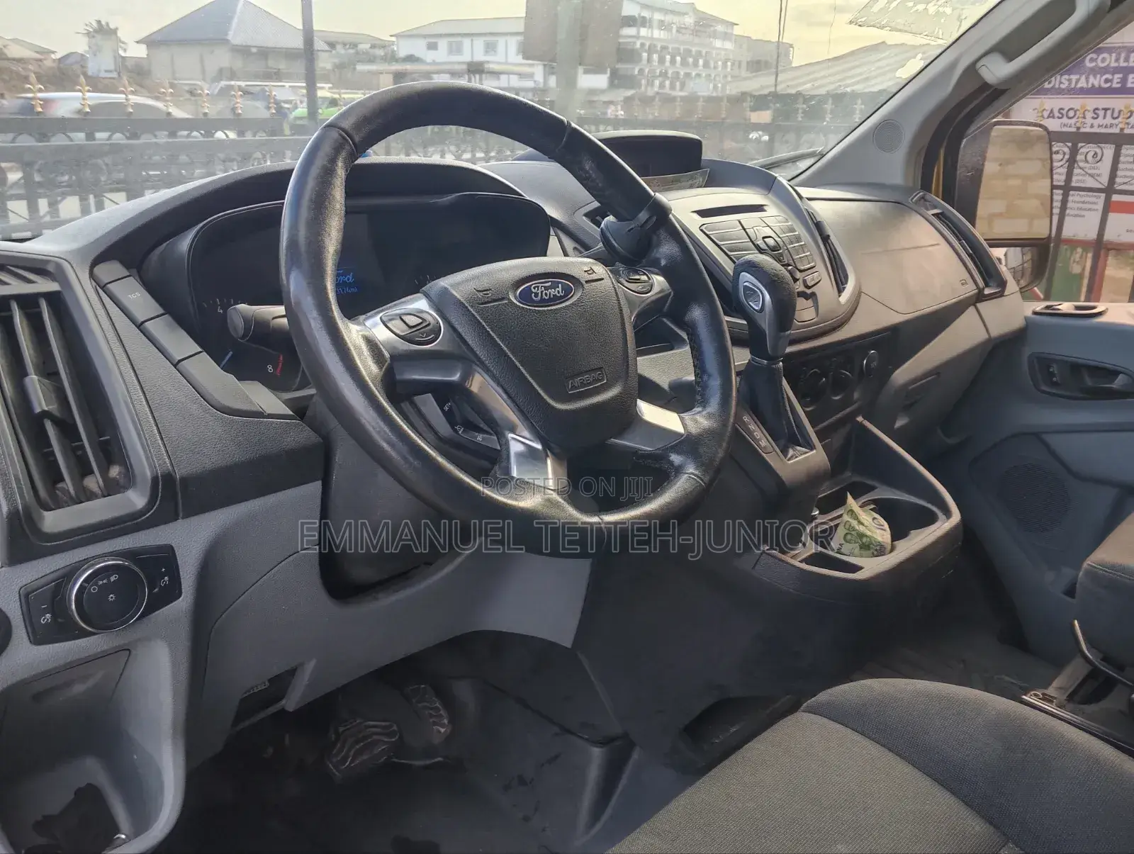 Ford Transit 2015 Gold