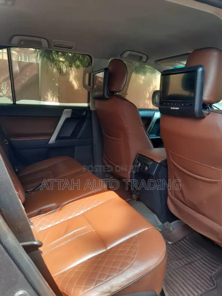 Toyota Land Cruiser Prado 2017 Gray
