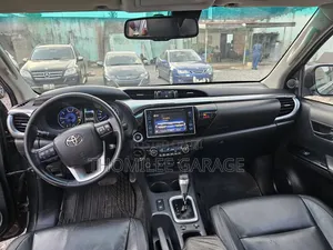 Toyota Hilux 2019 Black