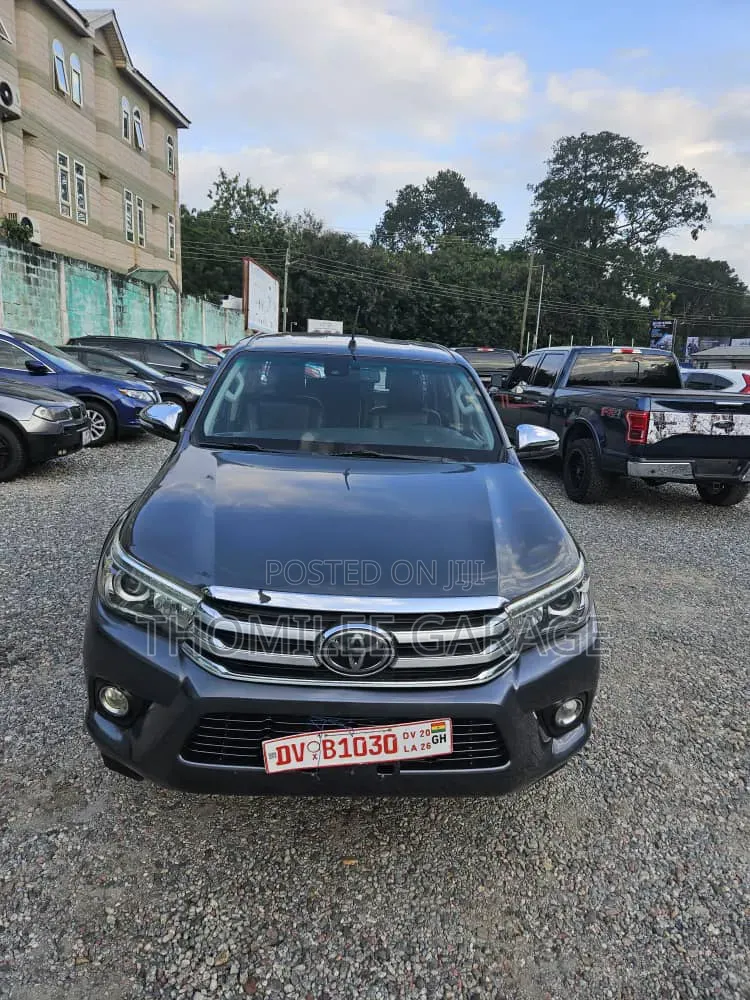 Toyota Hilux 2019 Black