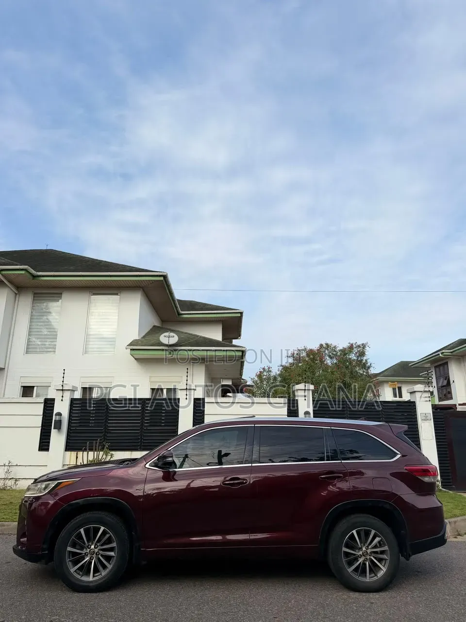 Toyota Highlander XLE 4x4 V6 (3.5L 6cyl 8A) 2018 Burgundy