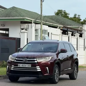 Toyota Highlander XLE 4x4 V6 (3.5L 6cyl 8A) 2018 Burgundy