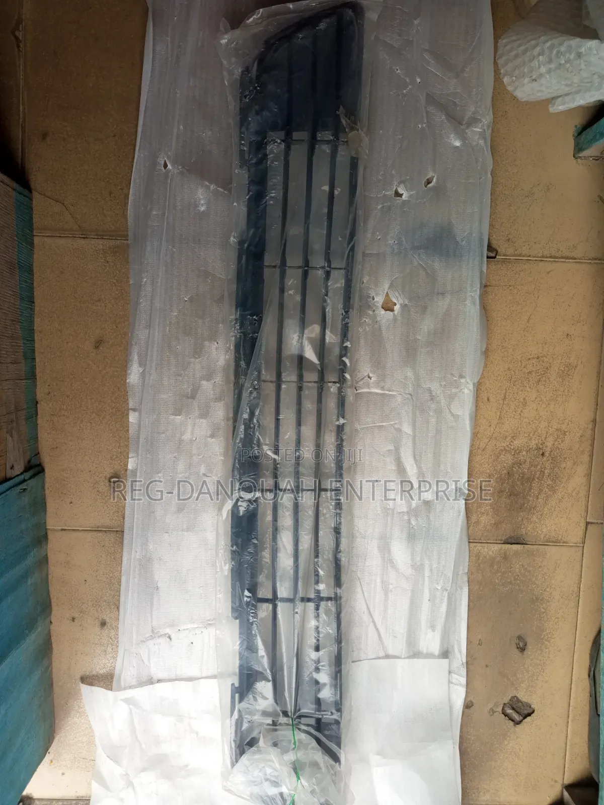 Toyota Corolla 2011-2013 Down Grille