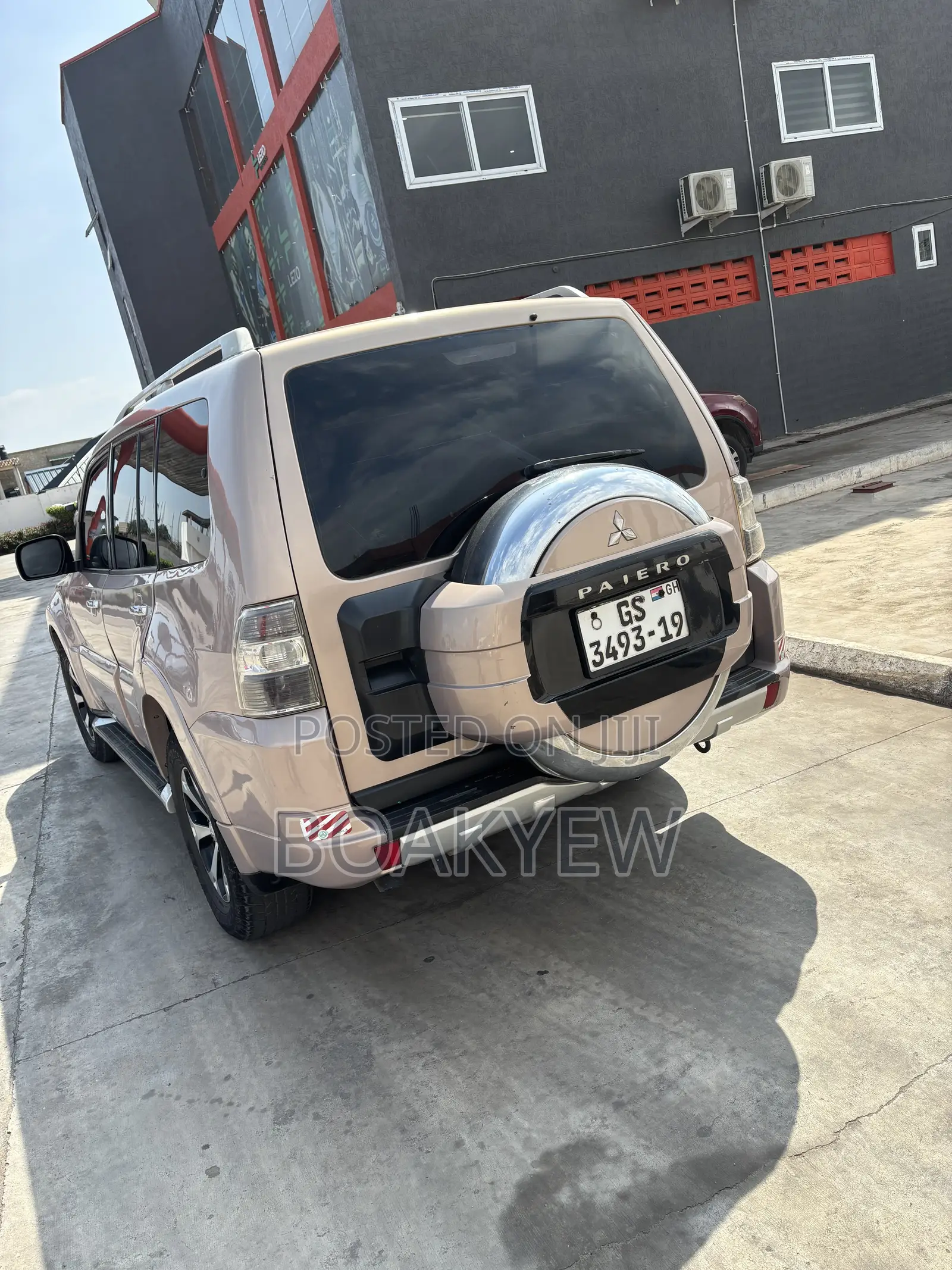 Mitsubishi Pajero Sport 2010 Beige