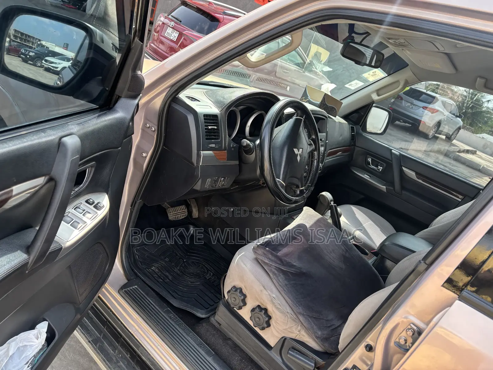 Mitsubishi Pajero Sport 2010 Beige