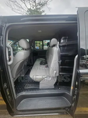Hyundai Starex 2015 Black
