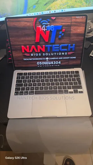 New Laptop Apple MacBook Air 2025 M4 16GB Apple M4 SSHD (Hybrid) 256GB