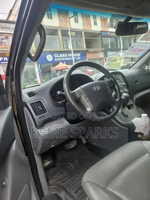 Hyundai Starex 2015 Black