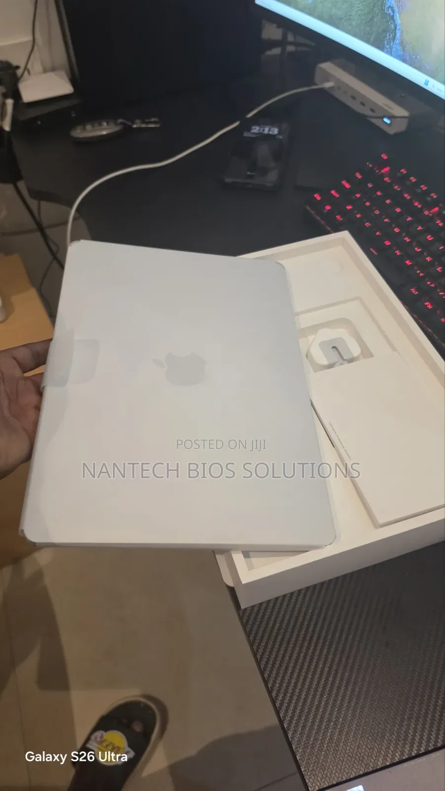 New Laptop Apple MacBook Air 2025 M4 16GB Apple M4 SSHD (Hybrid) 256GB