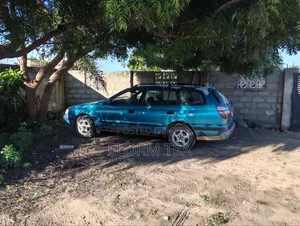 Toyota Carina E 1.6 Hatchback 1998