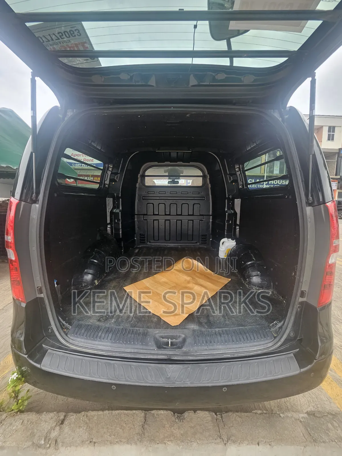Hyundai Starex 2015 Black
