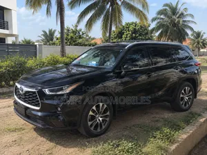 Toyota Highlander 2022 Black