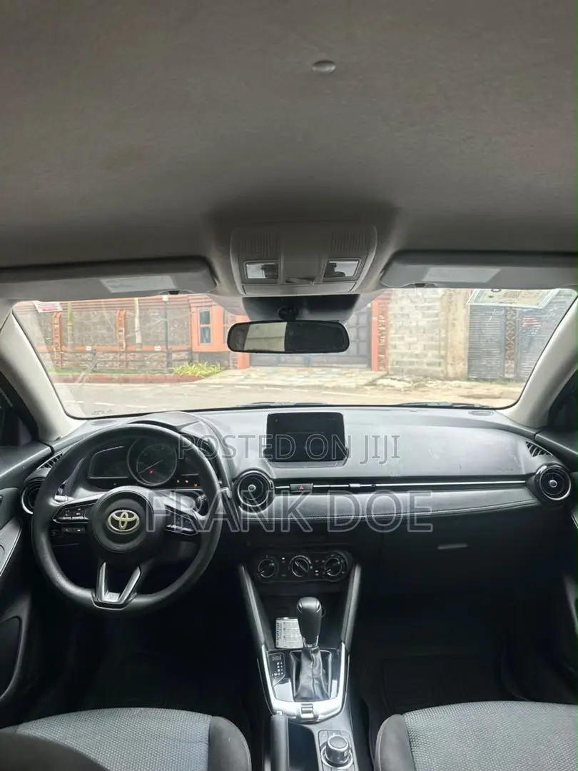 Toyota Yaris iA 1.5 FWD 2019 Gray