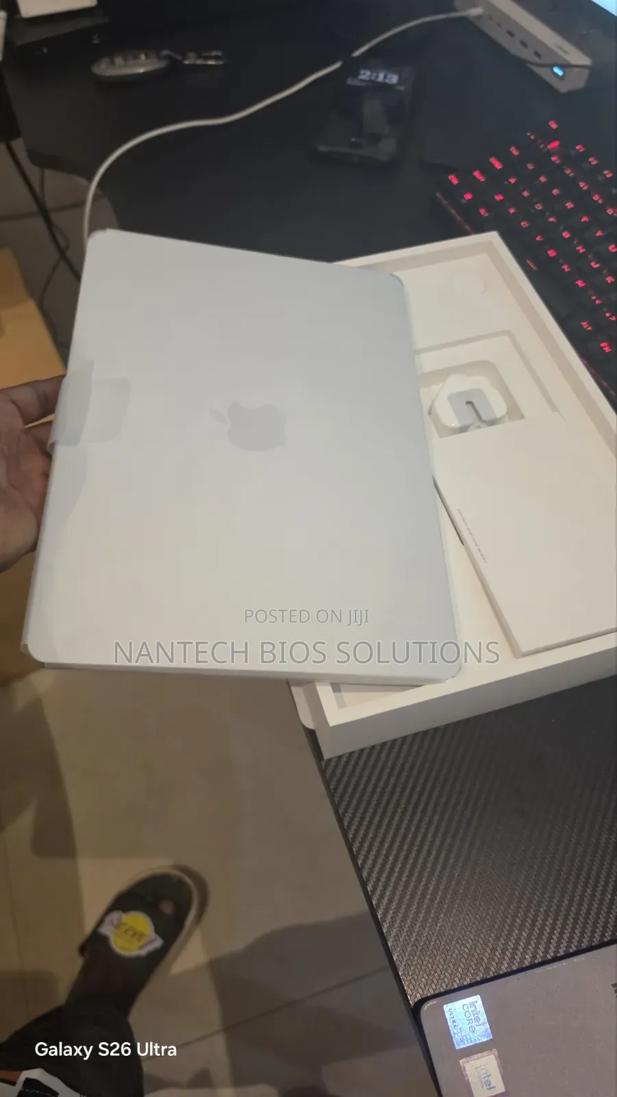 New Laptop Apple MacBook Air 2025 M4 16GB Apple M4 SSHD (Hybrid) 256GB