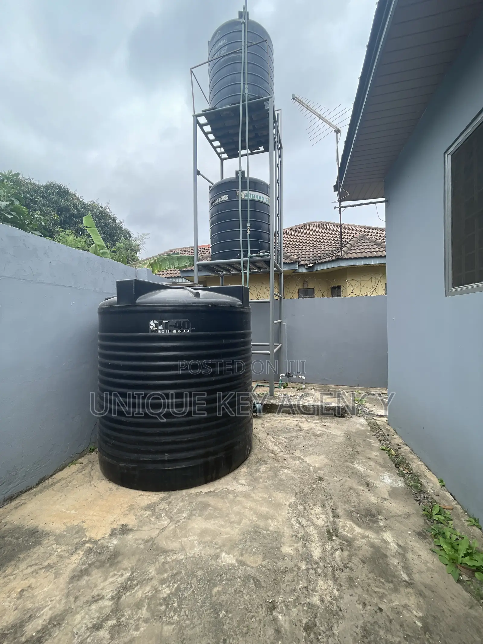 Furnished 4bdrm House in Unique Key Agency, Spintex for rent