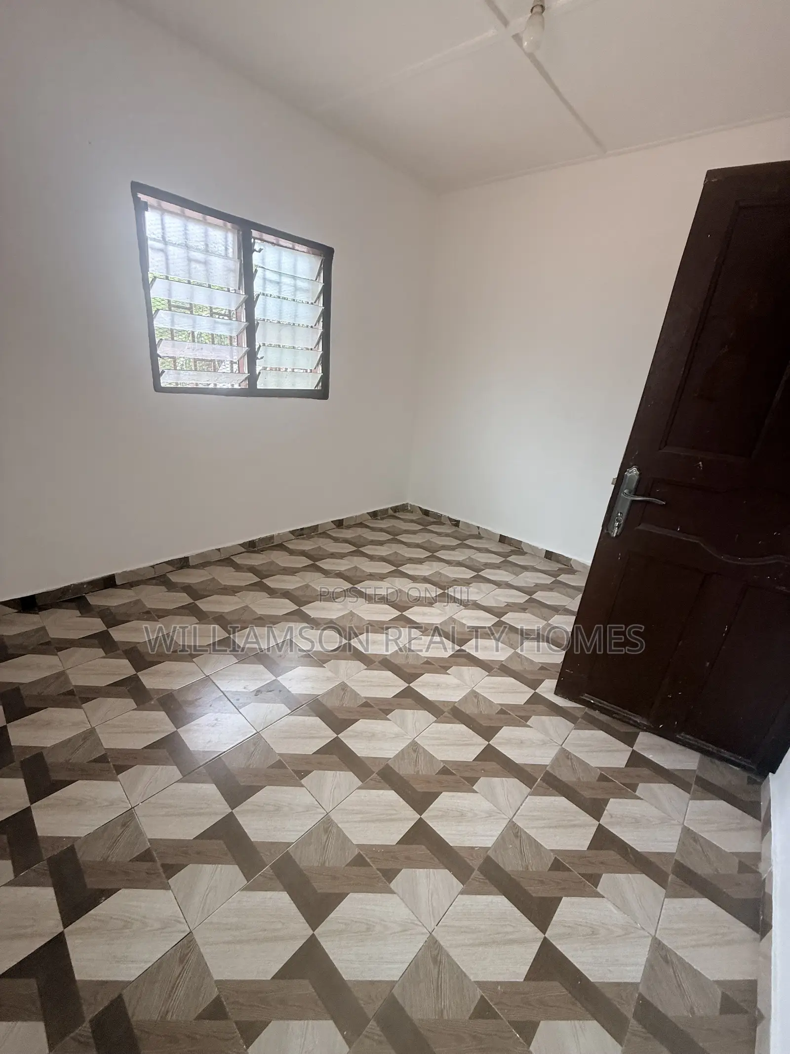 2bdrm House in Spintex Main Road for rent