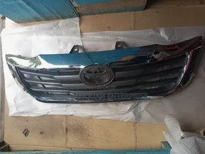 Toyota Hilux 2011-2014 Grille/Shells