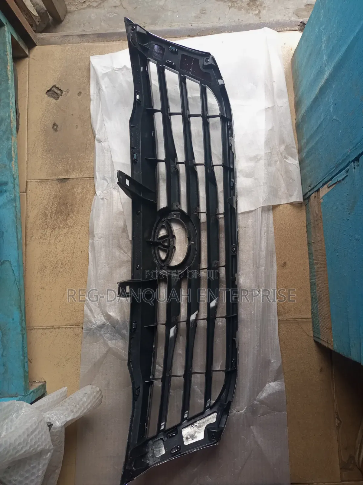 Toyota Hilux 2011-2014 Grille/Shells