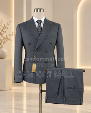 Luxurious Men's Suit