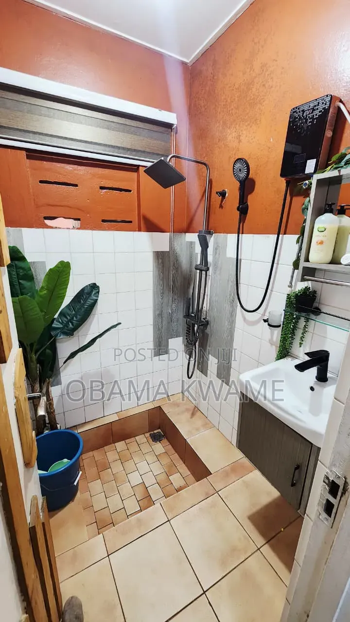 Furnished 1bdrm House in Laryea Homes, A&C Mall Area for rent