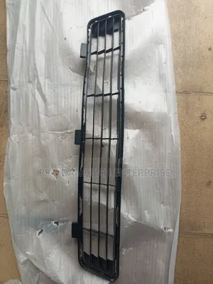 Toyota Camry 2010-2011 Down Grille