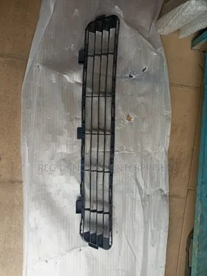 Toyota Camry 2010-2011 Down Grille