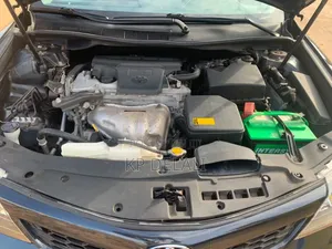 Toyota Camry SE 4dr Sedan (2.5L 4cyl 6A) 2014