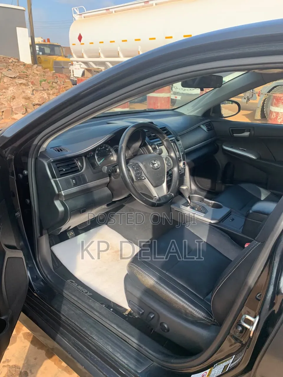 Toyota Camry SE 4dr Sedan (2.5L 4cyl 6A) 2014