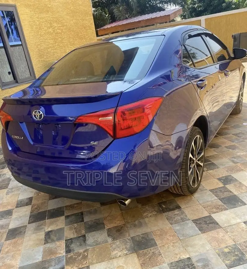 Toyota Corolla SE 4dr Sedan (1.8L 4cyl Manual) 2017 Black