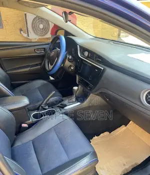 Toyota Corolla SE 4dr Sedan (1.8L 4cyl Manual) 2017 Black