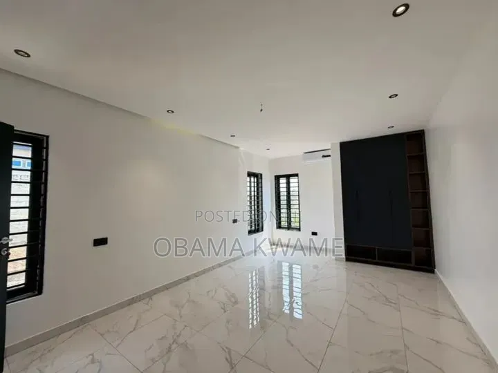 4bdrm House in Laryea Homes, Lake Side Estate for sale