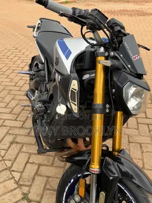 Yamaha MT-09 2018 Gold