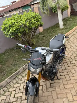 Yamaha MT-09 2018 Gold